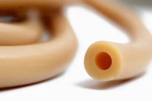 2055s_s_selected3137.jpg TUBO LATEX 1 METRO Y MEDIO (MANGUERA DE SUCCION)